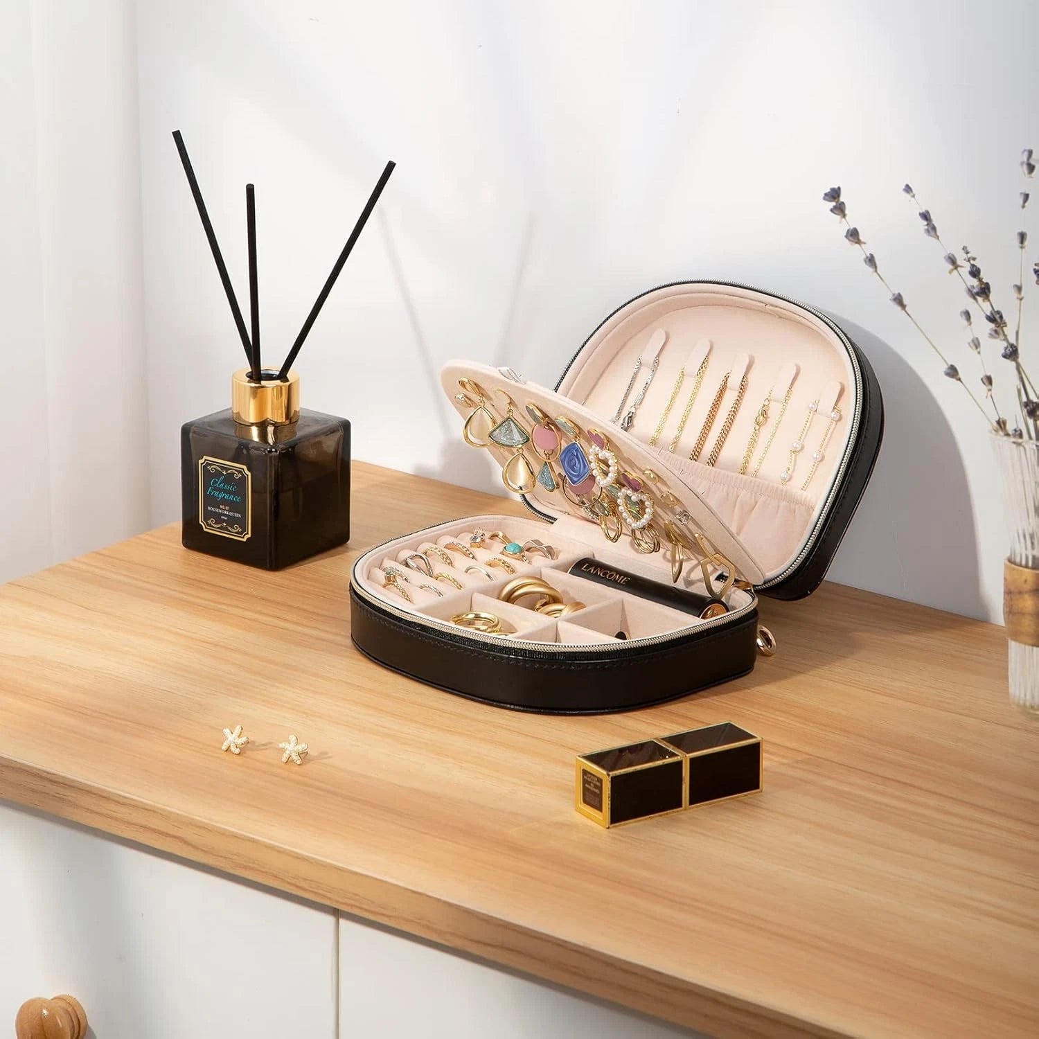 Travel Size Jewelry Box Small Seashell-Shaped Jewelry Case Jewelry Organizer | eBay